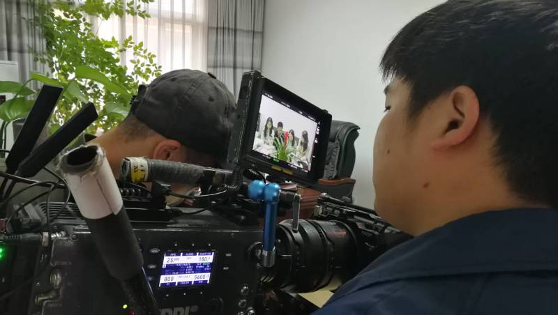 剧本杀式体验：淇滨区广告片拍摄公司构建沉浸式消费决策路径